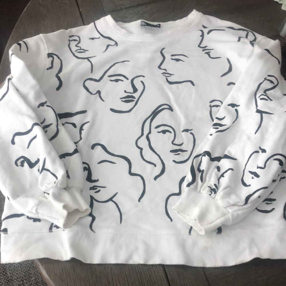 Zara face top